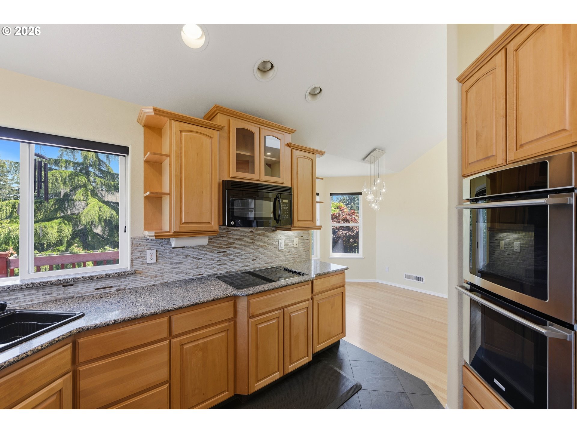 2707 Alder Ridge Drive North Bend, OR 97459 - Photo 8 of 44