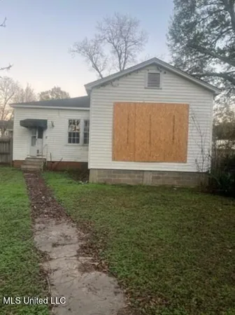 $79,900 | 305 North Pearl Street, Carthage, MS 39051