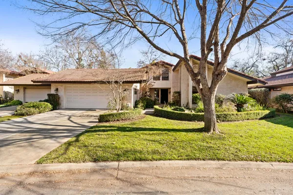 $399,000 | 5630 North El Adobe Drive, Fresno, CA 93711