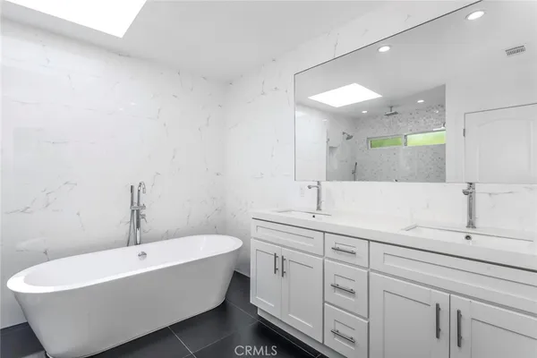 $9,500 | 1444 Stearns Drive, Los Angeles, CA 90035