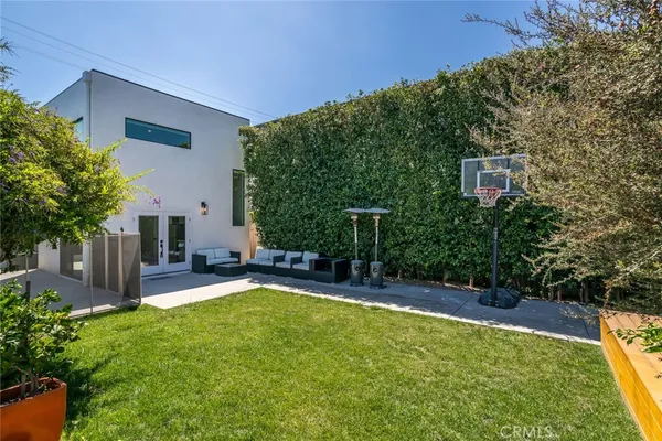 $9,500 | 1444 Stearns Drive, Los Angeles, CA 90035