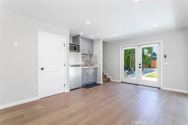 $9,500 | 1444 Stearns Drive, Los Angeles, CA 90035