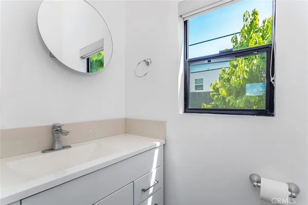 $9,500 | 1444 Stearns Drive, Los Angeles, CA 90035