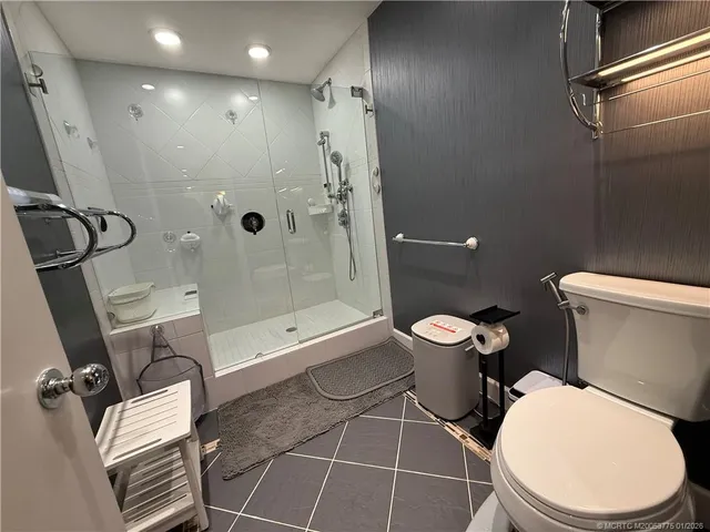 $5,500 | 9960 South Ocean Drive, Unit PH 4, Jensen Beach, FL 34957