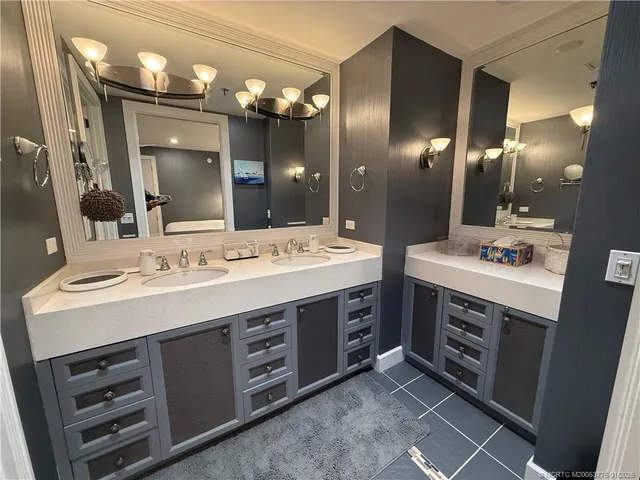 $5,500 | 9960 South Ocean Drive, Unit PH 4, Jensen Beach, FL 34957