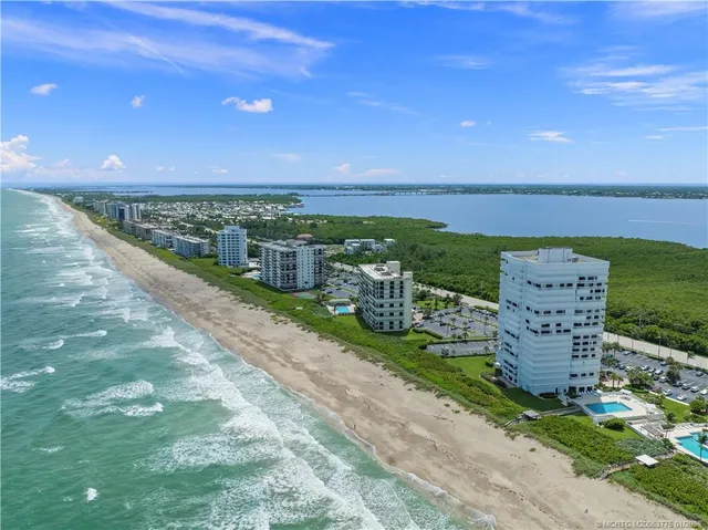 $5,500 | 9960 South Ocean Drive, Unit PH 4, Jensen Beach, FL 34957