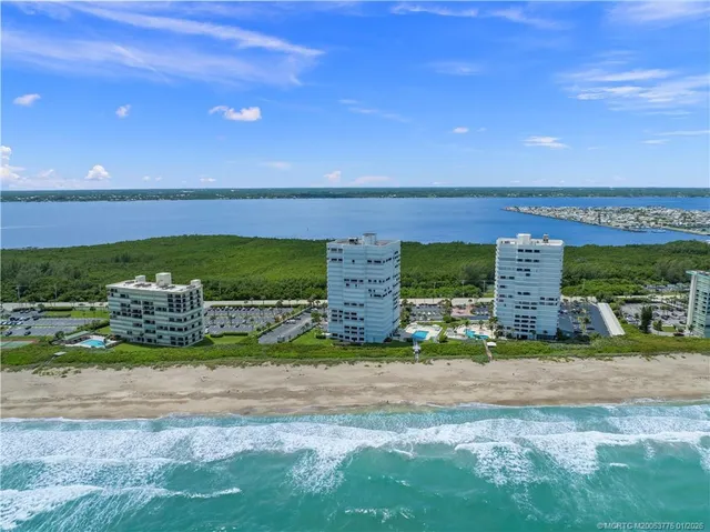 $5,500 | 9960 South Ocean Drive, Unit PH 4, Jensen Beach, FL 34957