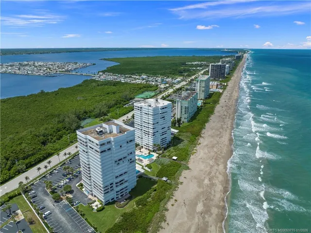 $5,500 | 9960 South Ocean Drive, Unit PH 4, Jensen Beach, FL 34957