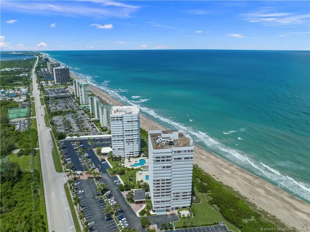 $5,500 | 9960 South Ocean Drive, Unit PH 4, Jensen Beach, FL 34957