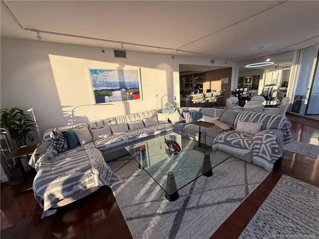 $5,500 | 9960 South Ocean Drive, Unit PH 4, Jensen Beach, FL 34957