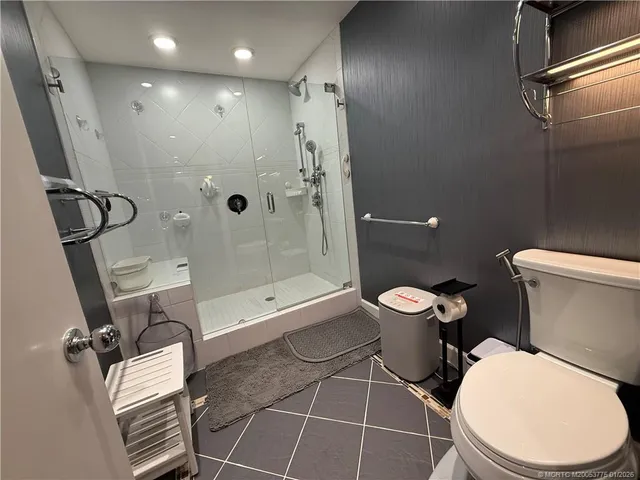 $5,500 | 9960 South Ocean Drive, Unit PH 4, Jensen Beach, FL 34957