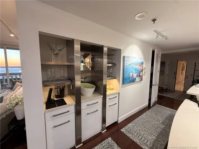 $5,500 | 9960 South Ocean Drive, Unit PH 4, Jensen Beach, FL 34957