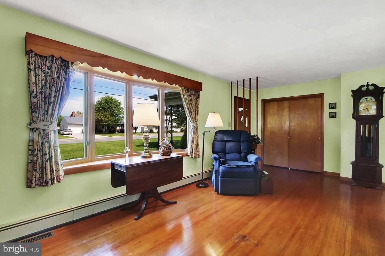 1305 Grandview Road Hanover, PA 17331 - Photo 4 of 25 Gallery Image 4