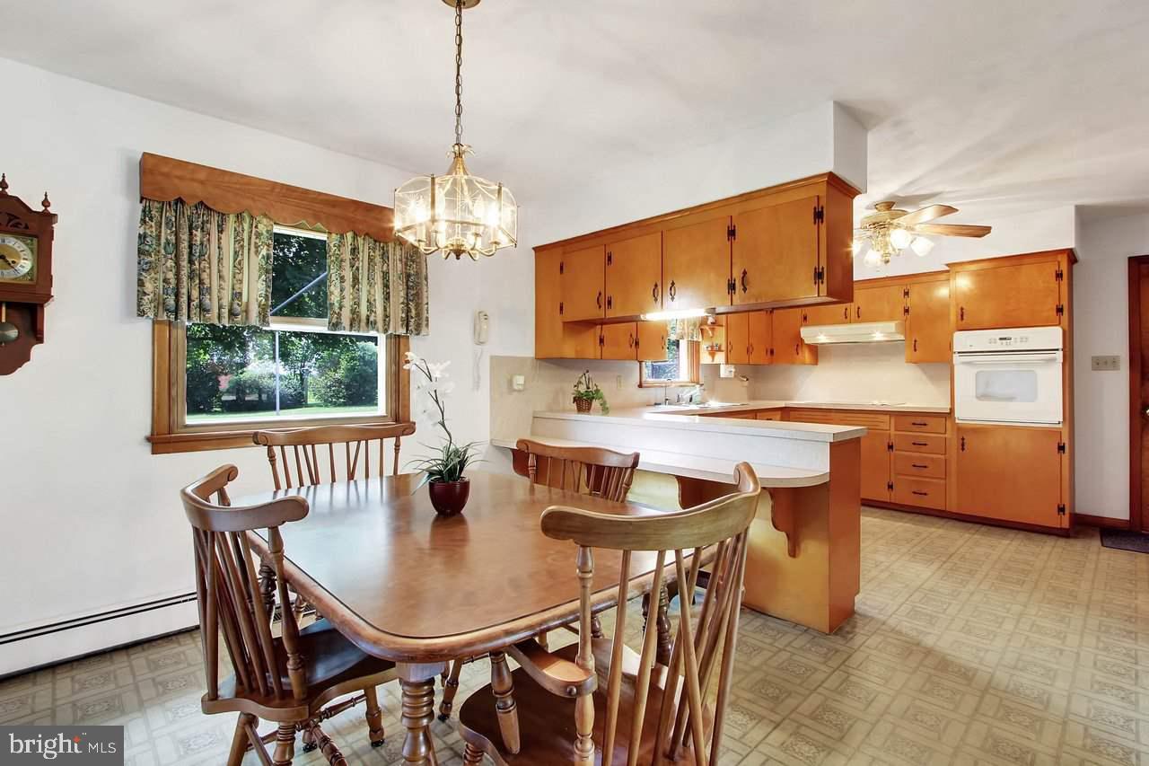1305 Grandview Road Hanover, PA 17331 - Photo 5 of 25 Gallery Image 5