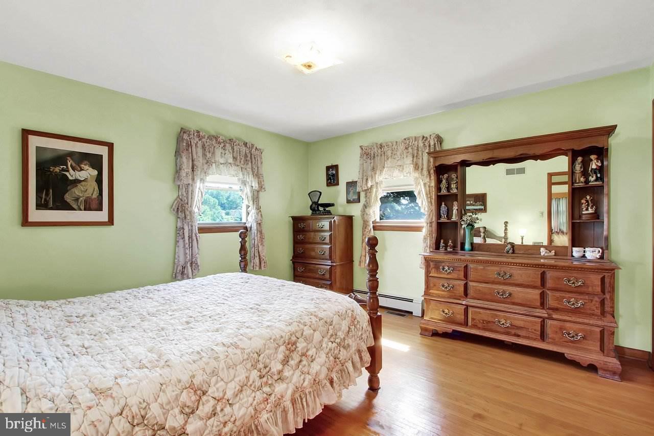 1305 Grandview Road Hanover, PA 17331 - Photo 10 of 25 Gallery Image 10