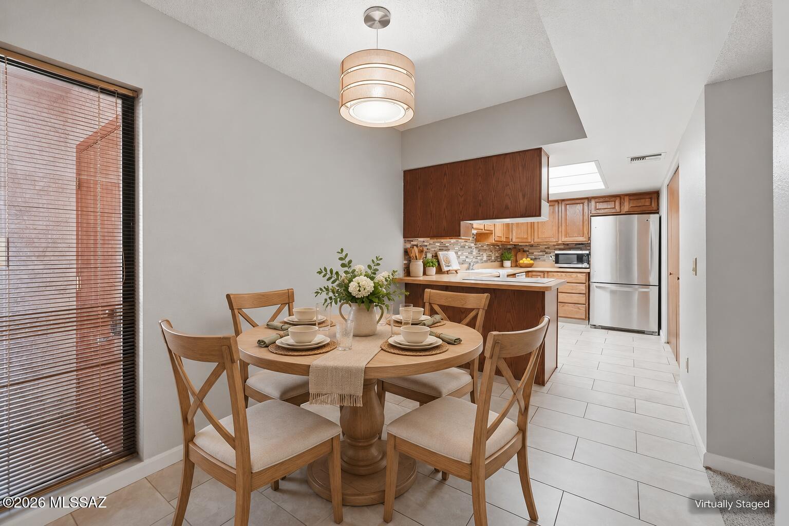 1949 North Swan Road, Unit 31 Tucson, AZ 85712 - Photo 7 of 33 Lovely breakfast area!