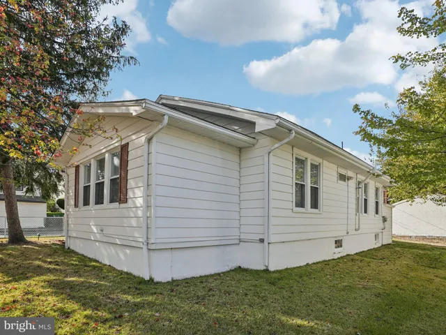 $250,000 | 1001 Sunset Street, Marcus Hook, PA 19061