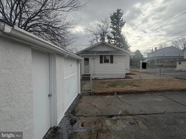 $250,000 | 1001 Sunset Street, Marcus Hook, PA 19061