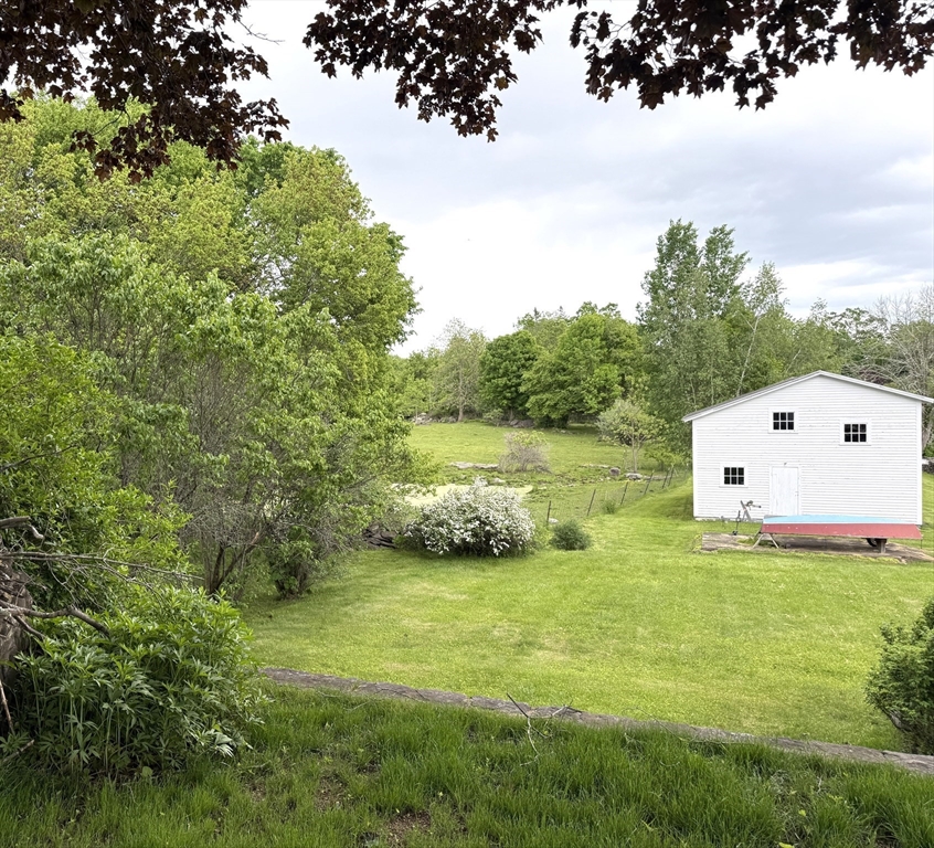 82 Petersham Road Hardwick, MA 01037 - Photo 7 of 40