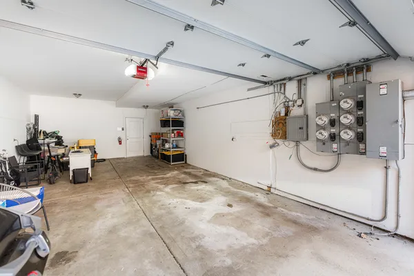 $4,295 | 840 West Erie Street, Unit 4, Chicago, IL 60642