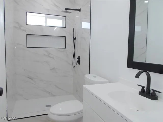 $1,250 | 532 North 9th Street, Unit C, Las Vegas, NV 89101