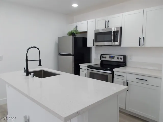 $1,250 | 532 North 9th Street, Unit C, Las Vegas, NV 89101