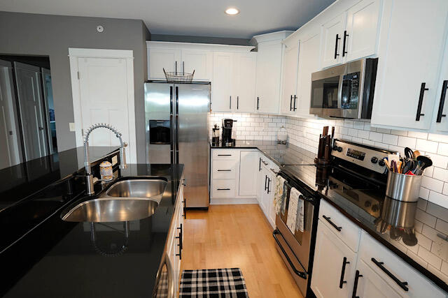 5128 West Bluemound Road, Unit 201 Milwaukee, WI 53208 - Photo 3 of 18 Kitchen
