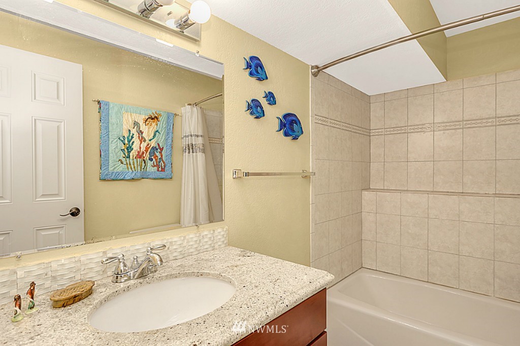 515 South 28th Place Renton, WA 98055 - Photo 17 of 21