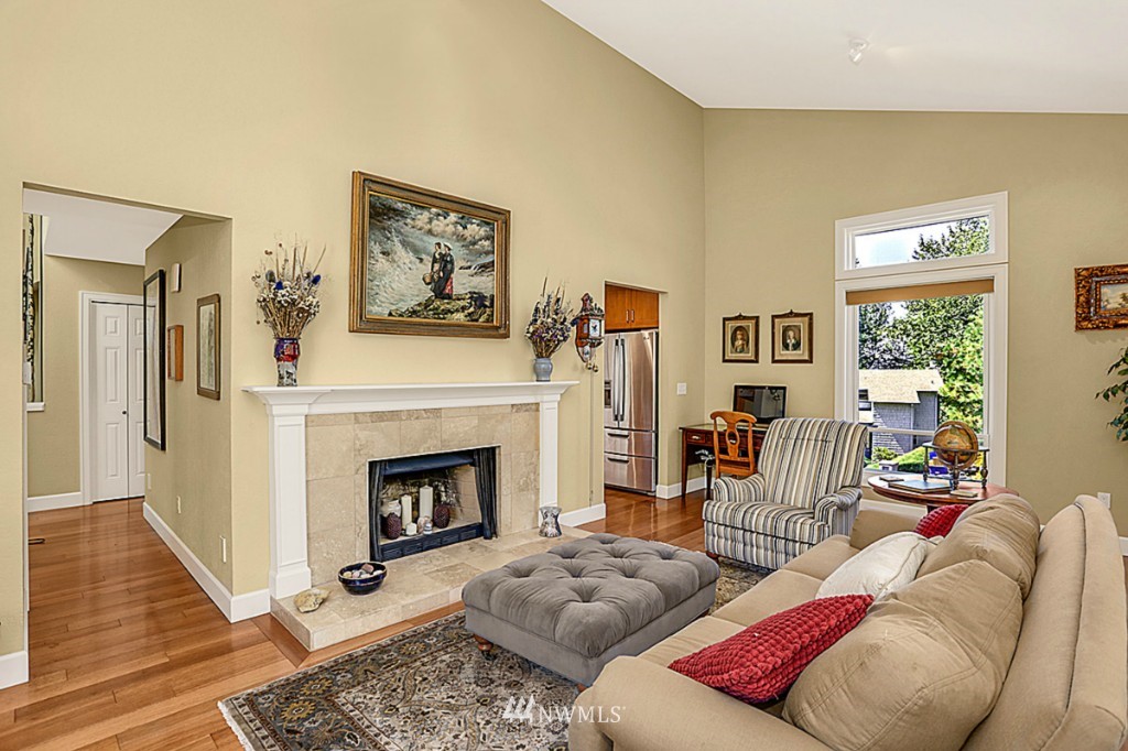 515 South 28th Place Renton, WA 98055 - Photo 3 of 21