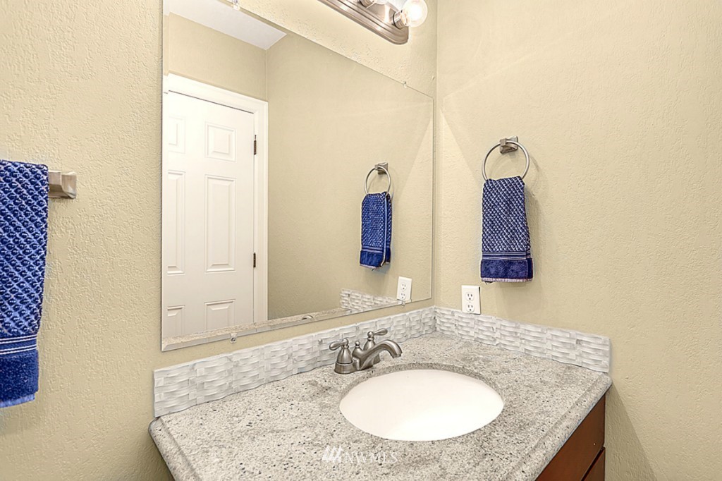 515 South 28th Place Renton, WA 98055 - Photo 9 of 21