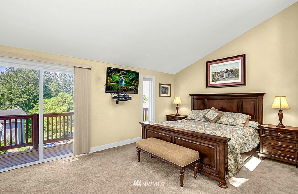 515 South 28th Place Renton, WA 98055 - Photo 10 of 21