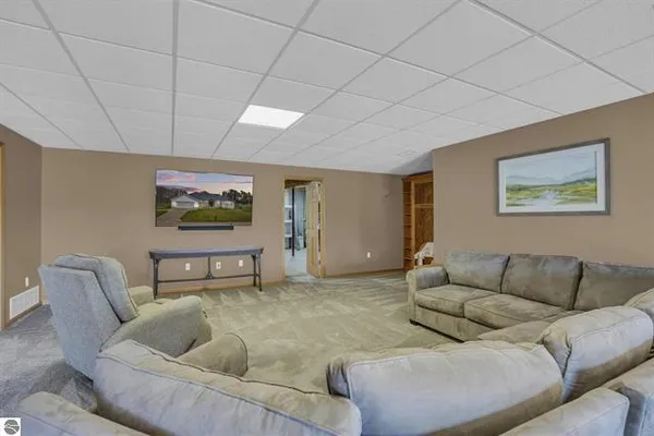 $469,000 | 8965 South 35 Road, Cadillac, MI 49601