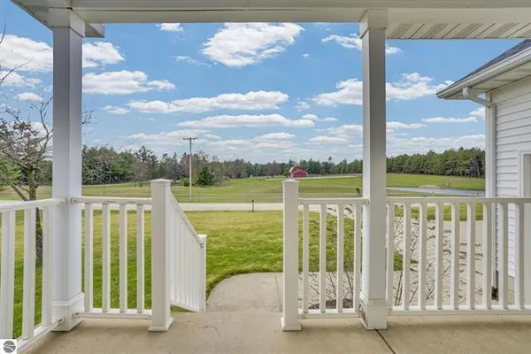 $469,000 | 8965 South 35 Road, Cadillac, MI 49601