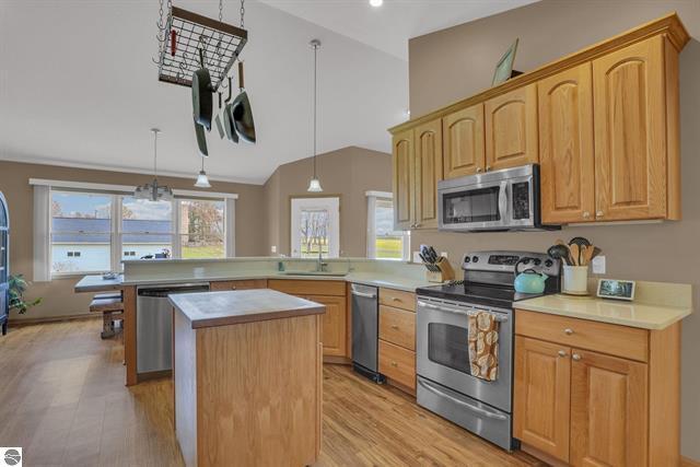 8965 South 35 Road Cadillac, MI 49601 - Photo 4 of 49 4