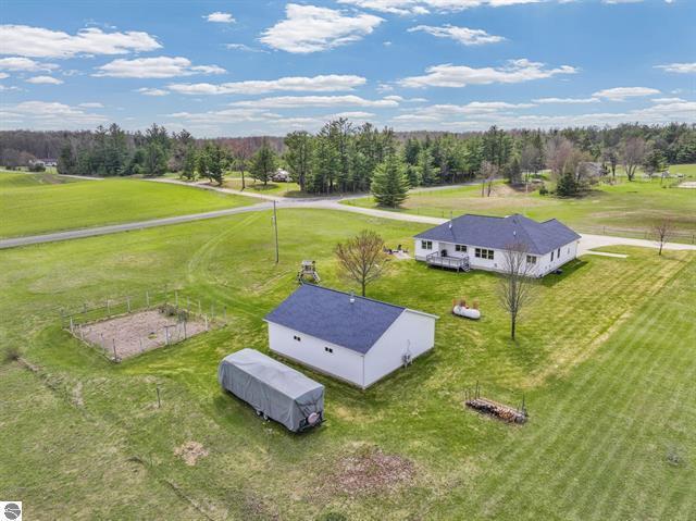 8965 South 35 Road Cadillac, MI 49601 - Photo 42 of 49 42