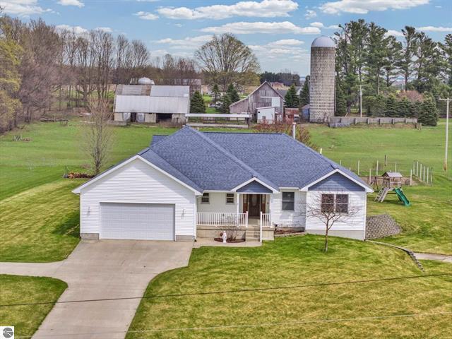 8965 South 35 Road Cadillac, MI 49601 - Photo 46 of 49 46