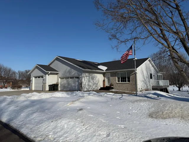 $329,900 | 327 Golfview Drive, Albany, MN 56307