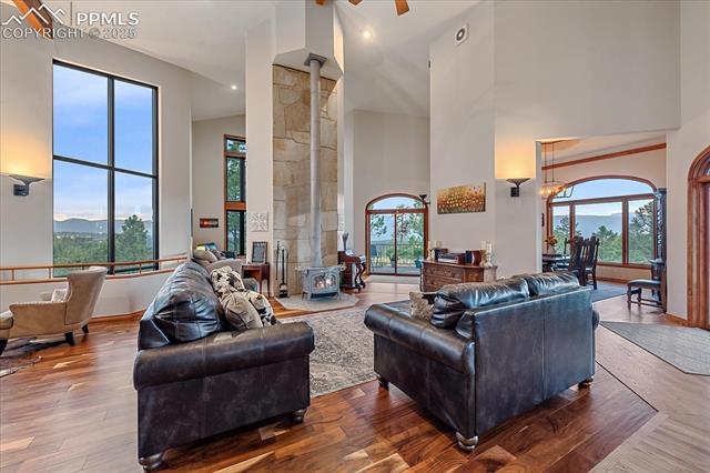 8045 Eagle Road Larkspur, CO 80118 - Photo 7 of 50 Gallery Image 7