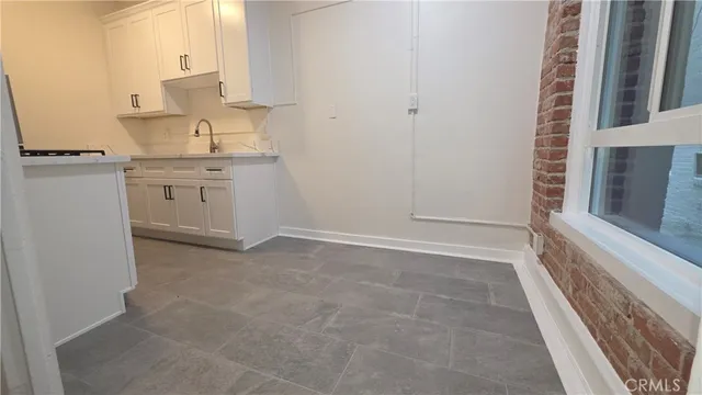 $1,950 | 3108 West Sunset Boulevard, Unit 205, Los Angeles, CA 90026