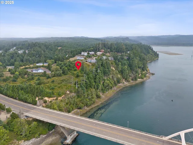 $199,000 | 1000 Northwest Highland Drive, Waldport, OR 97394