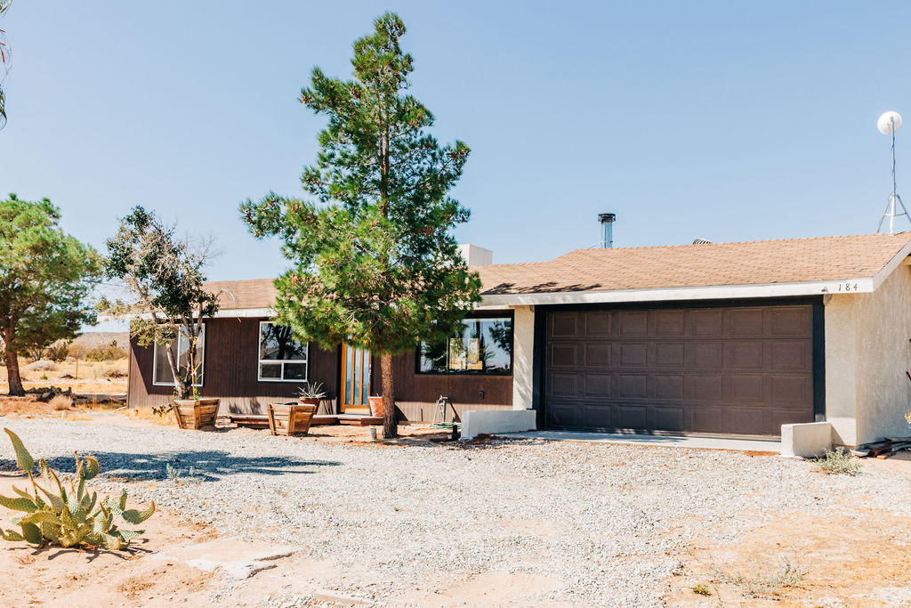 184 Mallow Road Landers, CA 92285 - Photo 2 of 34 IMG_7626