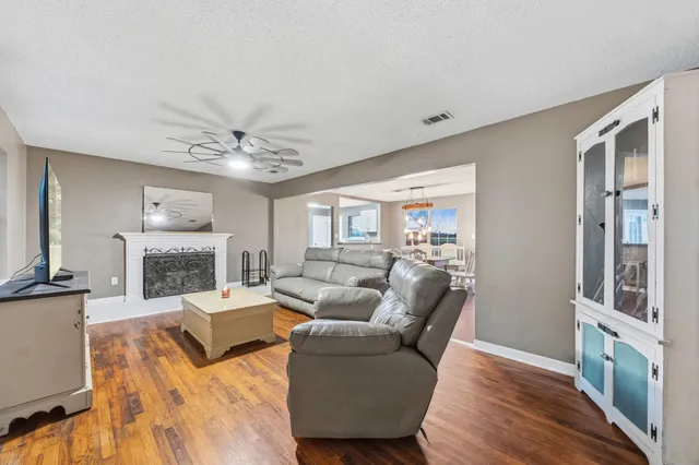 $275,000 | 4398 Cooper Lane, Holt, FL 32564