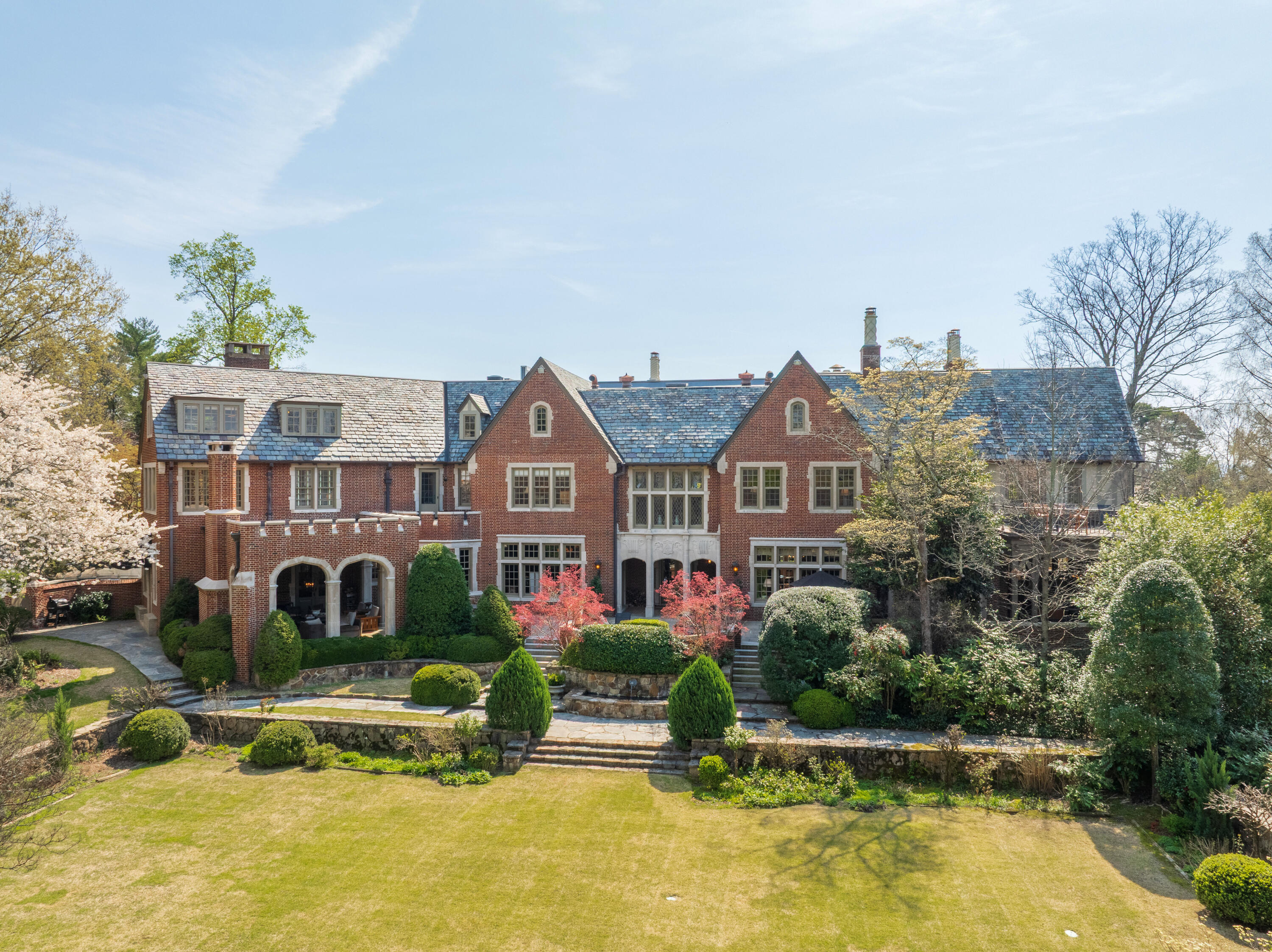 1649 Minnekahda Road Chattanooga, TN 37405 - Photo 37 of 46 11 - 1649 Minnekahda Rd - Drone