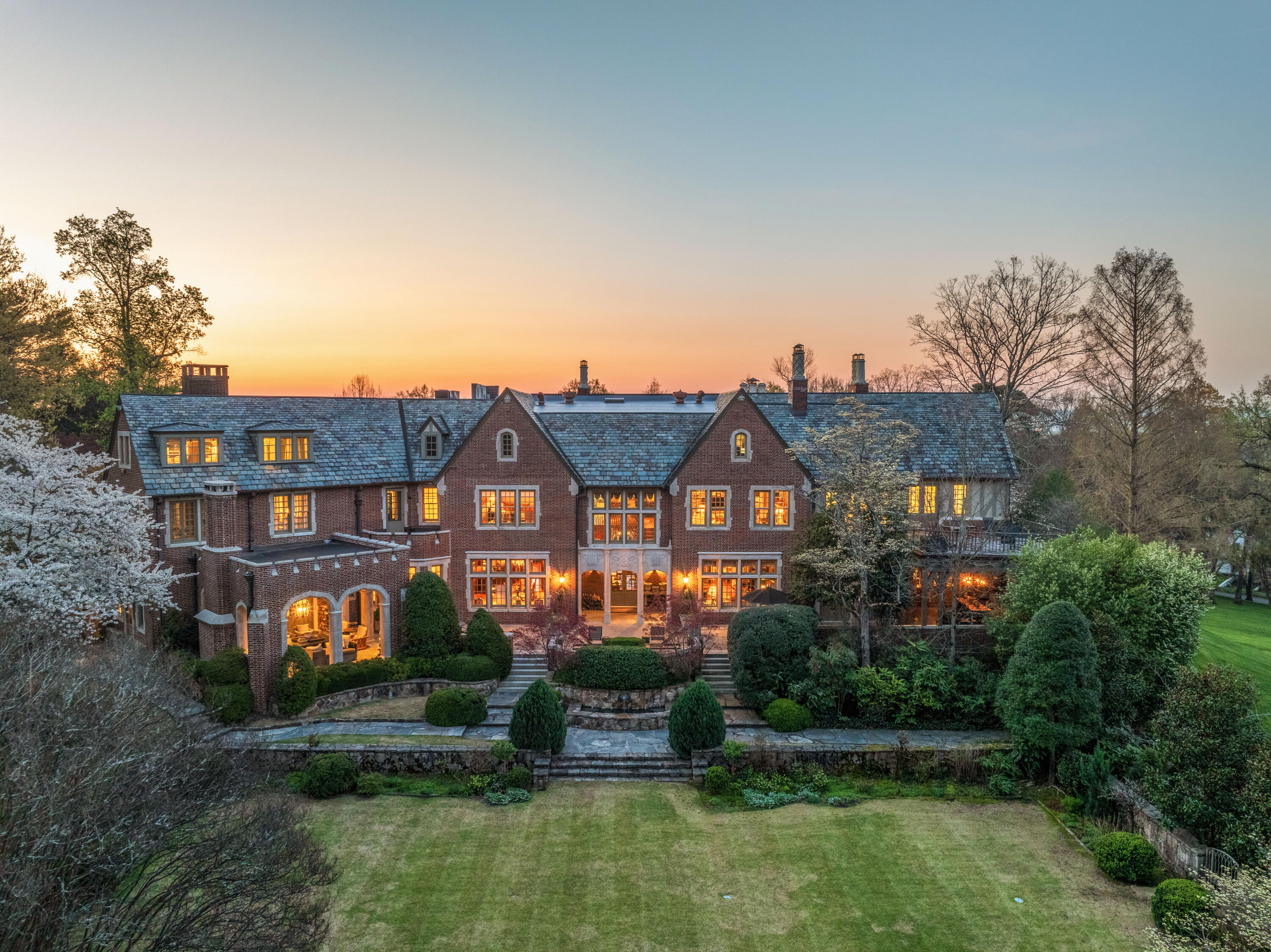 1649 Minnekahda Road Chattanooga, TN 37405 - Photo 6 of 46 03 - 1649 Minnekahda Rd - Drone