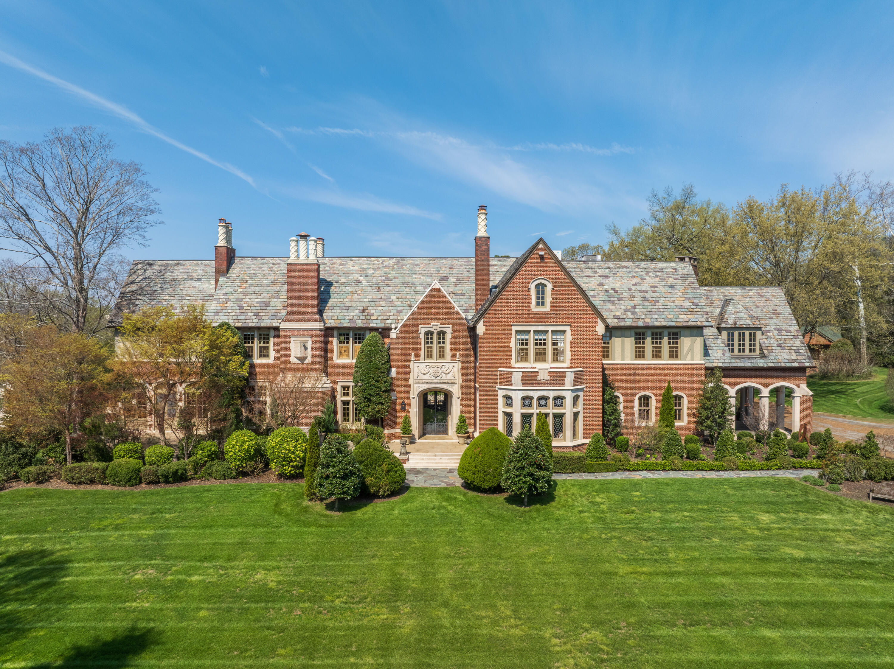 1649 Minnekahda Road Chattanooga, TN 37405 - Photo 10 of 46 13 - 1649 Minnekahda Rd - Drone