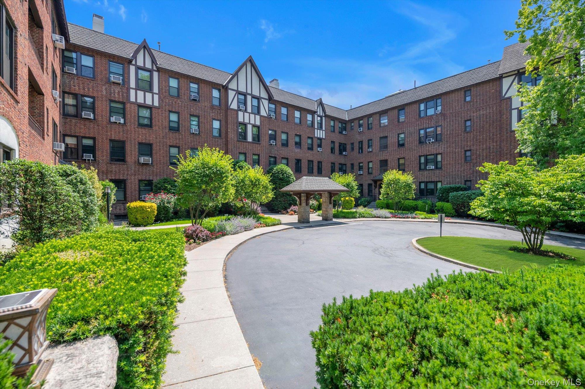 240 Bronxville Road, Unit C1 Bronxville, NY 10708 - Photo 1 of 16