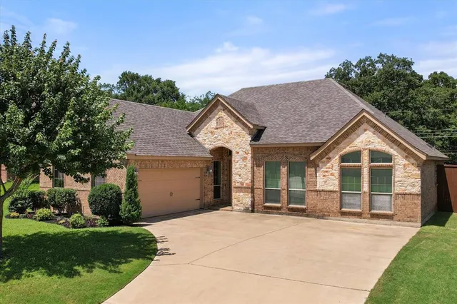 $3,000 | 441 Corriente Trail, Azle, TX 76020