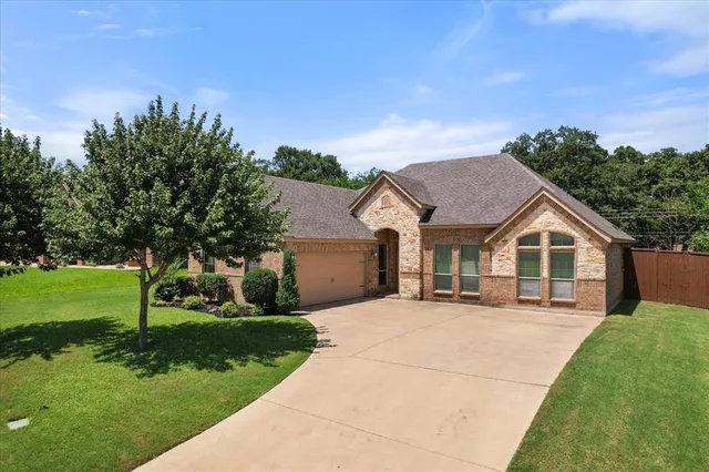 $3,000 | 441 Corriente Trail, Azle, TX 76020