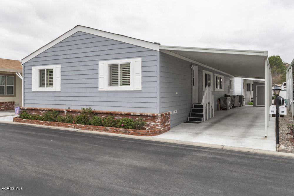 195 Tierra Rejada Road, Unit 117 Simi Valley, CA 93065 - Photo 2 of 34 TierraRejada_Low-2