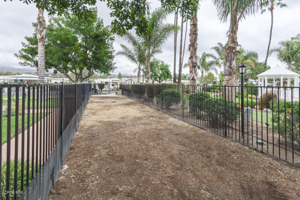 195 Tierra Rejada Road, Unit 117 Simi Valley, CA 93065 - Photo 23 of 34 TierraRejada_Low-12